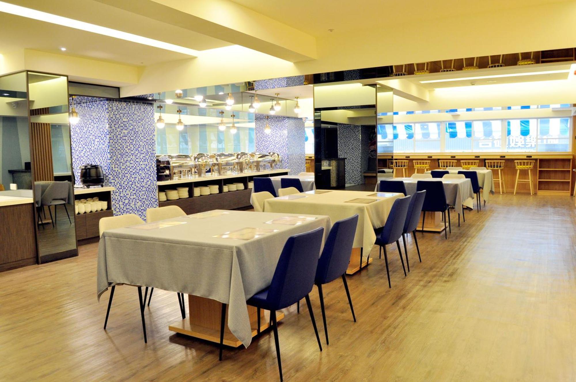 Fish Hotel Гаосюн Екстер'єр фото